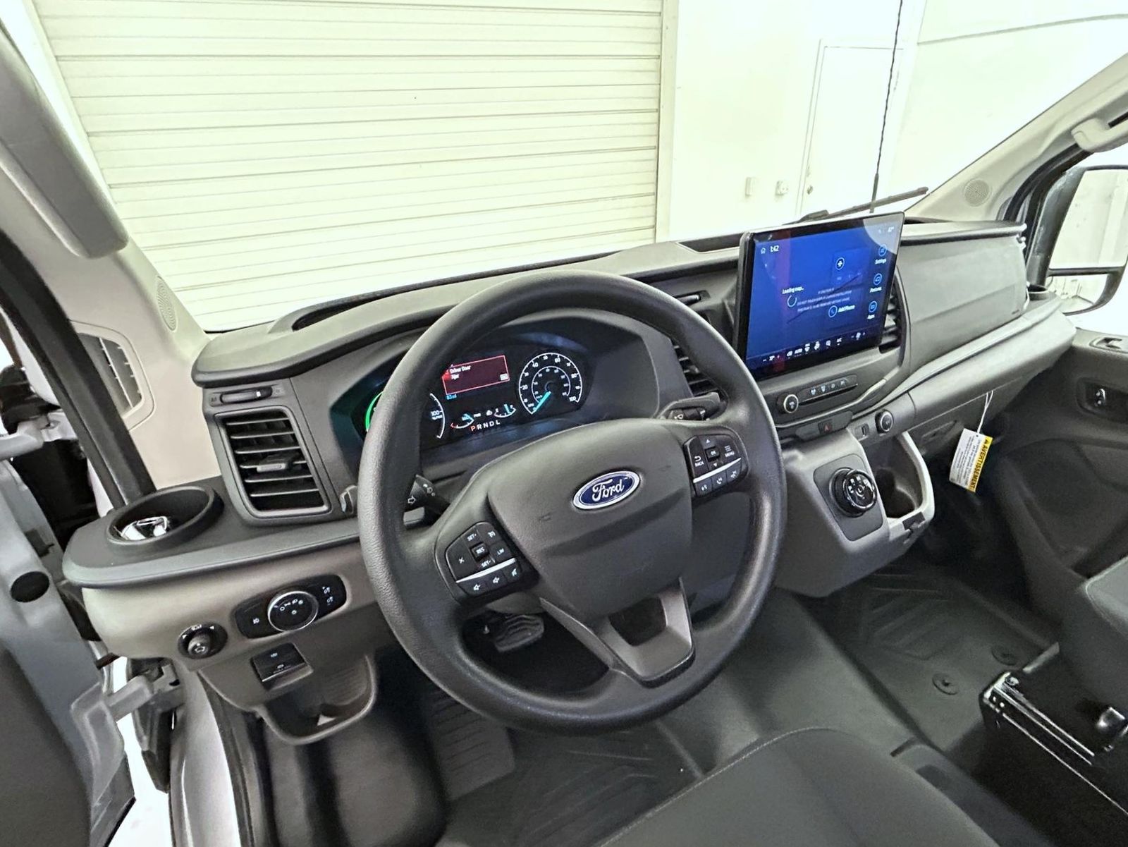Used 2023 Ford E-Transit 350 - photo 18