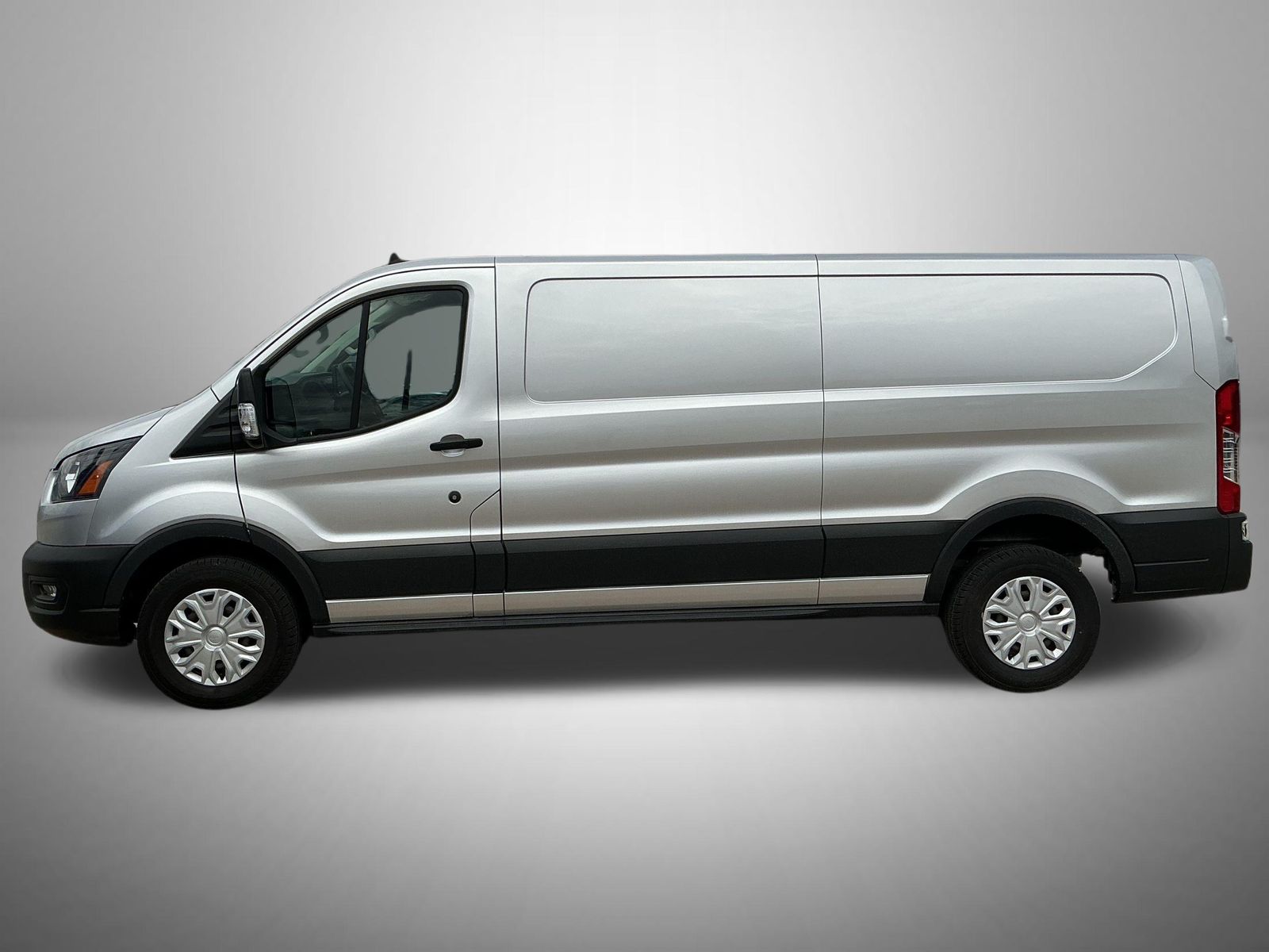 Used 2023 Ford E-Transit 350 - photo 5