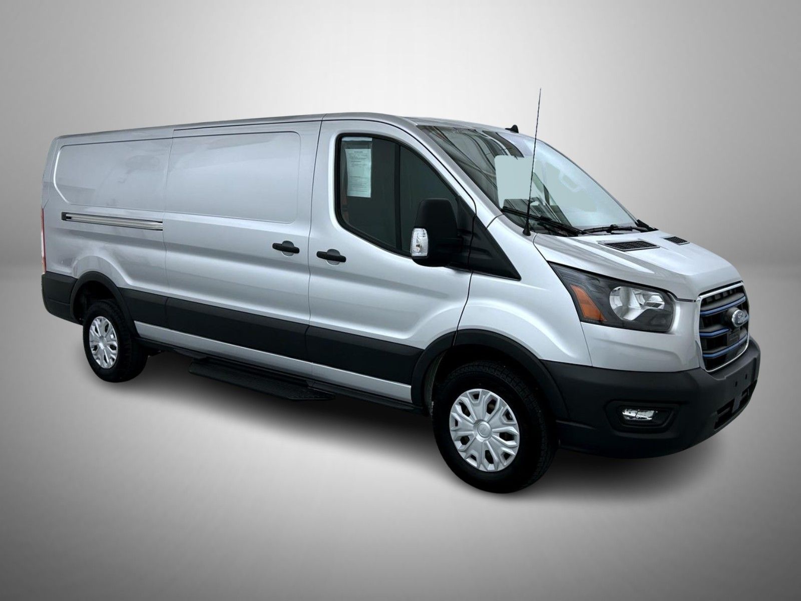 Used 2023 Ford E-Transit 350 - photo 8