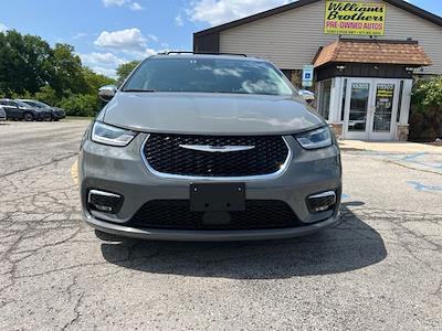 2023 Chrysler Pacifica FWD Minivan for sale #MMPR566176 - photo 2