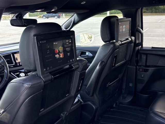 Used 2018 Chrysler Pacifica - photo 9