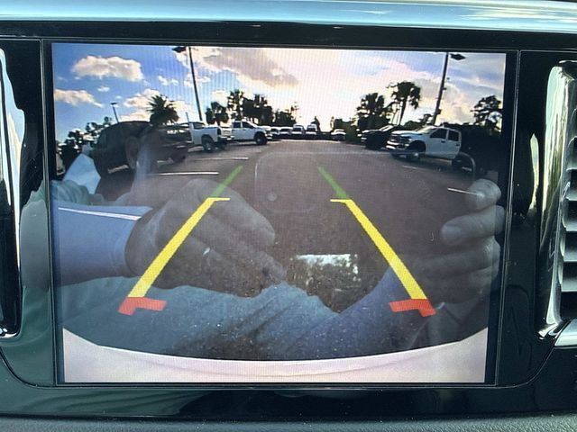 Used 2018 Chrysler Pacifica - photo 28