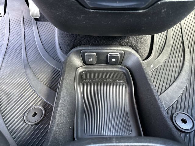 Used 2018 Chrysler Pacifica - photo 32