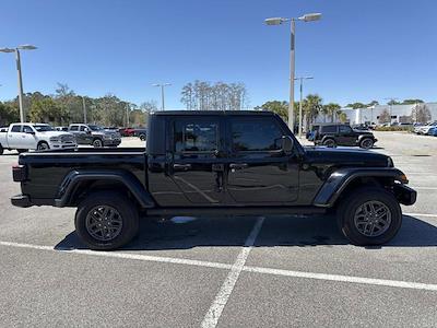 Used 2024 Jeep Gladiator - photo 1