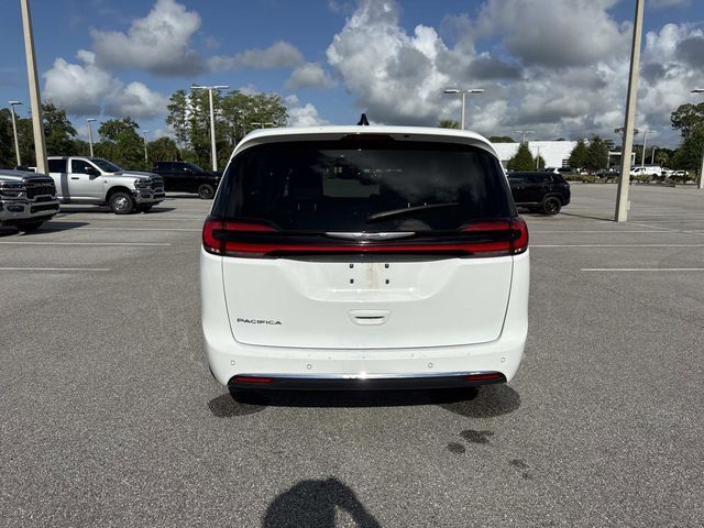 Used 2023 Chrysler Pacifica - photo 6