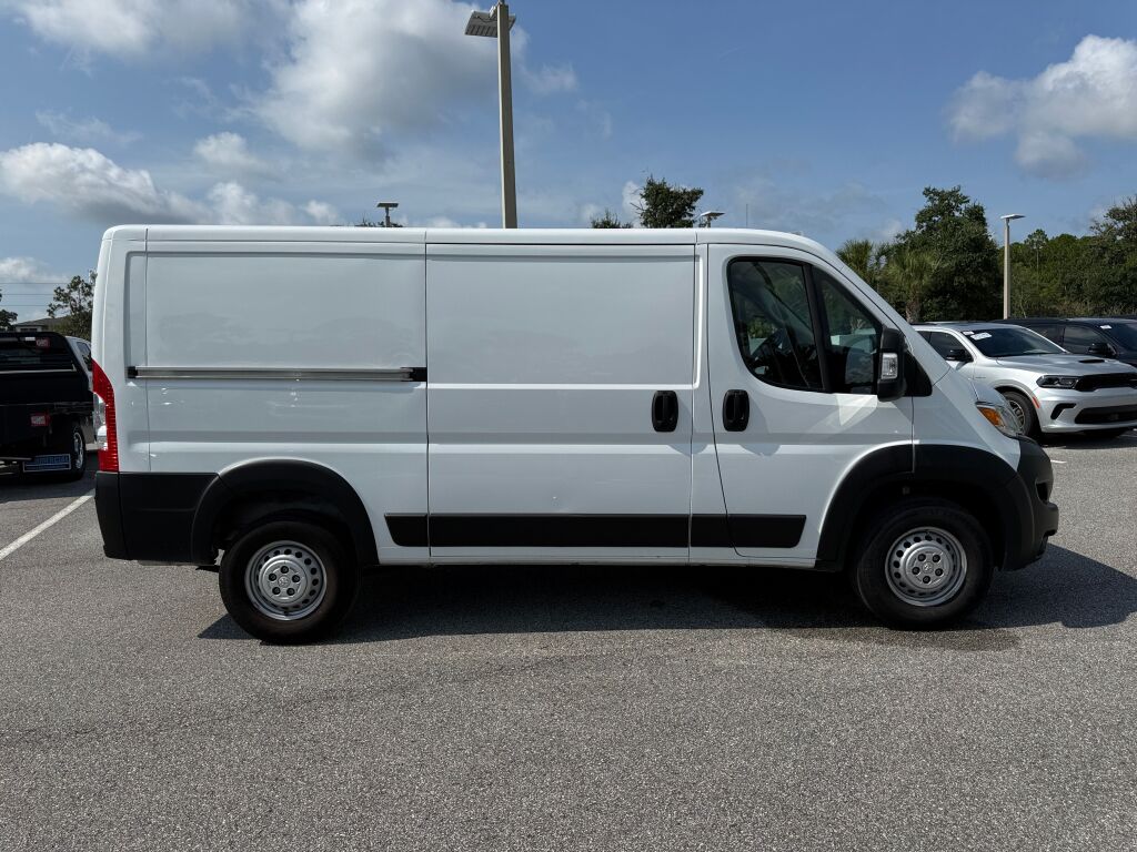 Used 2025 Ram ProMaster 2500 - photo 2