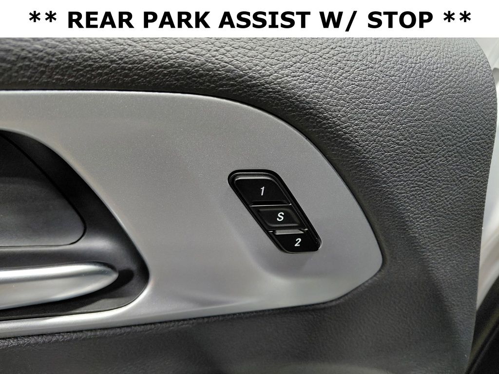 Used 2025 Chrysler Pacifica Limited Minivan - photo 2