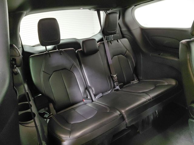 Used 2025 Chrysler Pacifica - photo 23