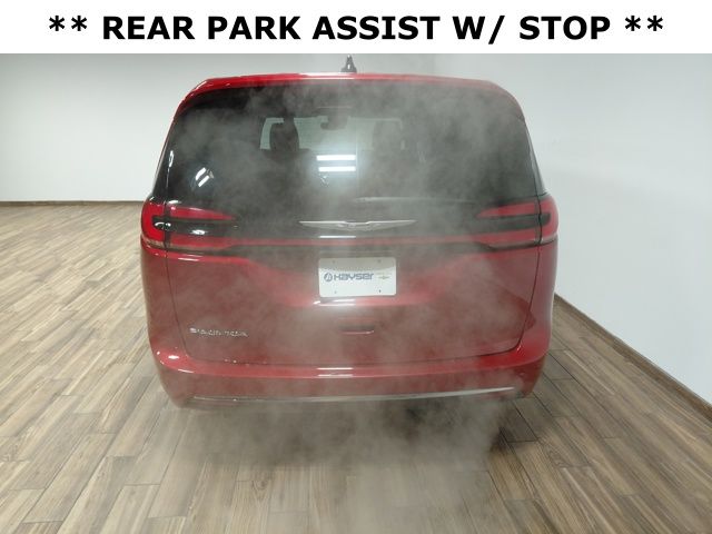 Used 2025 Chrysler Pacifica - photo 9