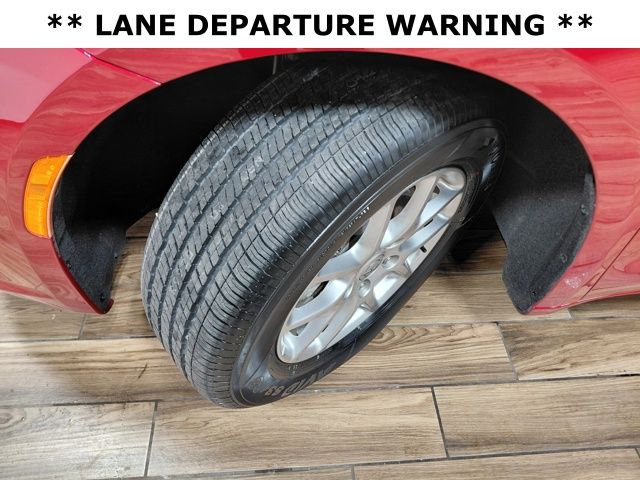 Used 2025 Chrysler Pacifica - photo 11