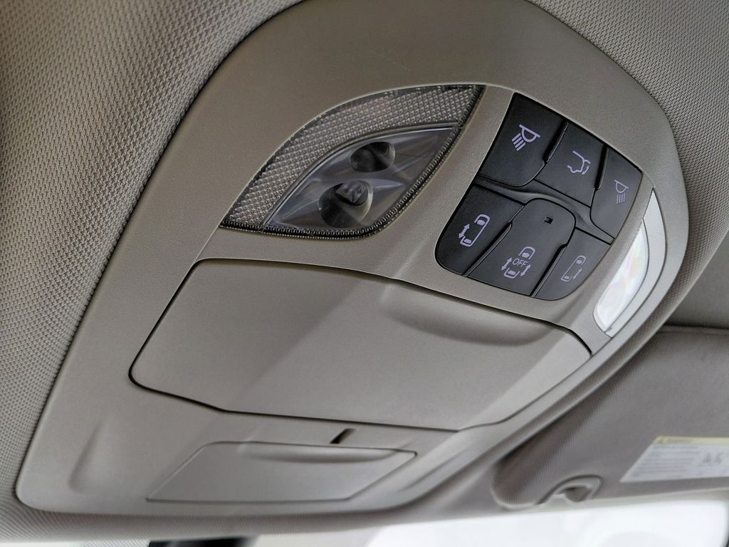 Used 2024 Chrysler Pacifica - photo 19