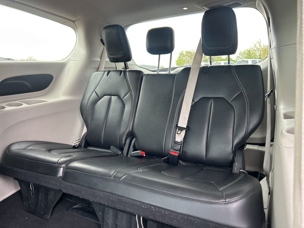 Used 2023 Chrysler Pacifica - photo 12