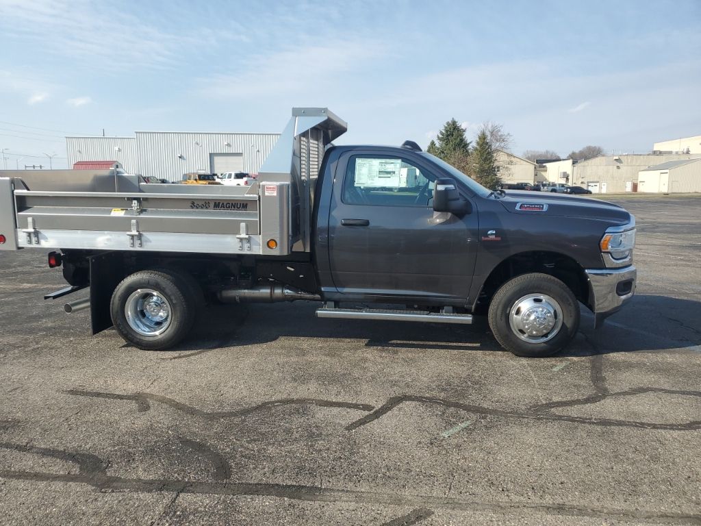 New 2023 Ram 3500 - photo 6
