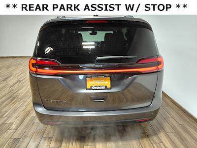 Used 2023 Chrysler Pacifica - photo 1