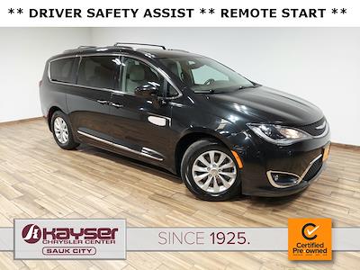 2018 Chrysler Pacifica FWD Minivan for sale #UAS11293A - photo 1