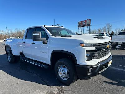 2025 Chevrolet Silverado 3500 Double Cab 4x4, Pickup for sale #182303 - photo 2