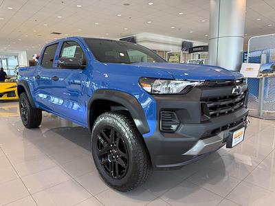 2025 Chevrolet Colorado Crew Cab 4x4 Pickup for sale #198357 - photo 2