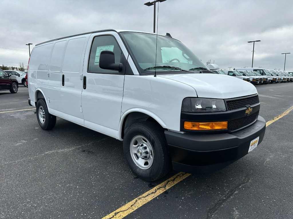 New 2025 Chevrolet Express 2500 - photo 5