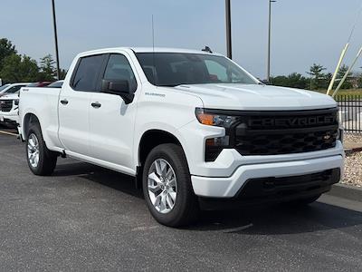 New 2025 Chevrolet Silverado 1500 Custom Crew Cab 4x4 Pickup for sale #298030 - photo 2