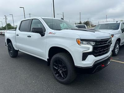New 2025 Chevrolet Silverado 1500 LT Crew Cab 4x4 Pickup for sale #323703 - photo 2