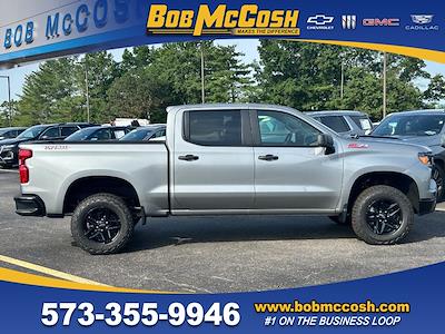 New 2025 Chevrolet Silverado 1500 Custom Crew Cab 4x4 Pickup for sale #344632 - photo 1
