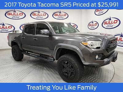 Used 2017 Toyota Tacoma - photo 1