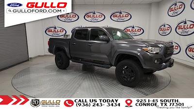 Used 2017 Toyota Tacoma - photo 1