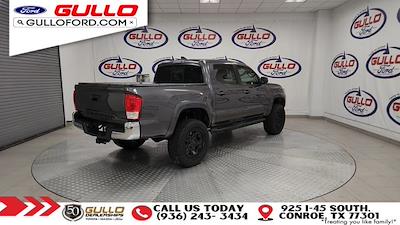 Used 2017 Toyota Tacoma - photo 1