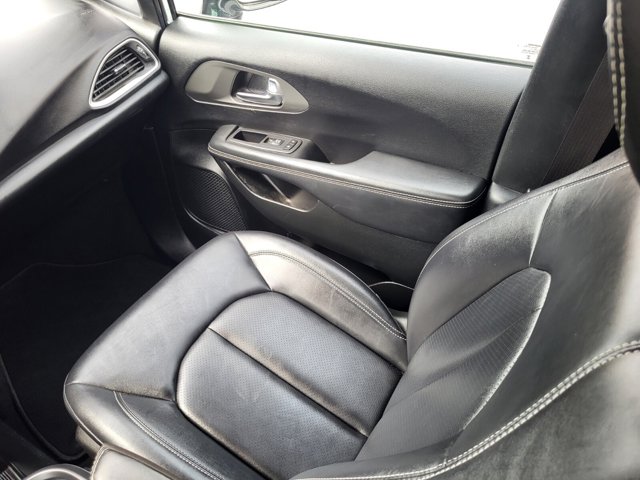 Used 2025 Chrysler Pacifica - photo 17