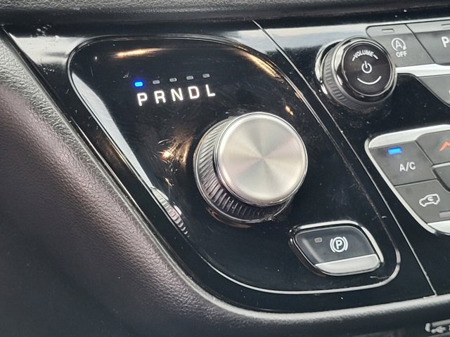 Used 2025 Chrysler Pacifica - photo 26