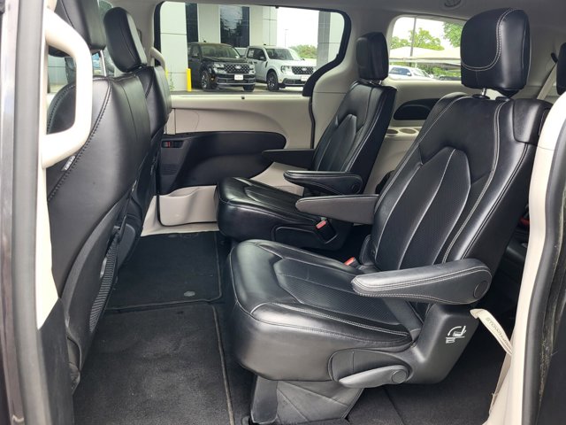 Used 2023 Chrysler Pacifica - photo 18