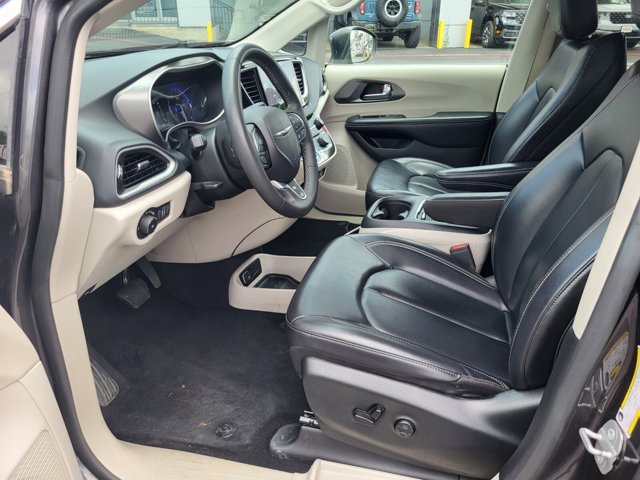 Used 2023 Chrysler Pacifica - photo 20