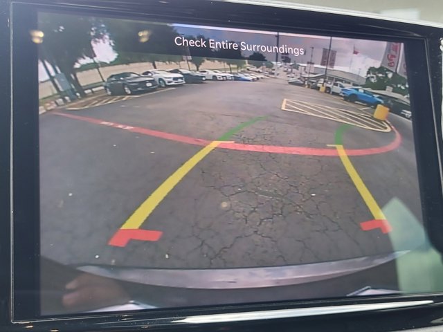Used 2023 Chrysler Pacifica - photo 22
