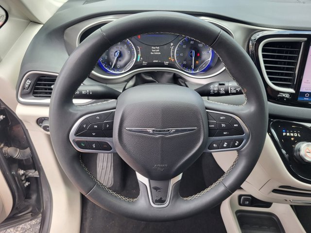 Used 2023 Chrysler Pacifica - photo 27