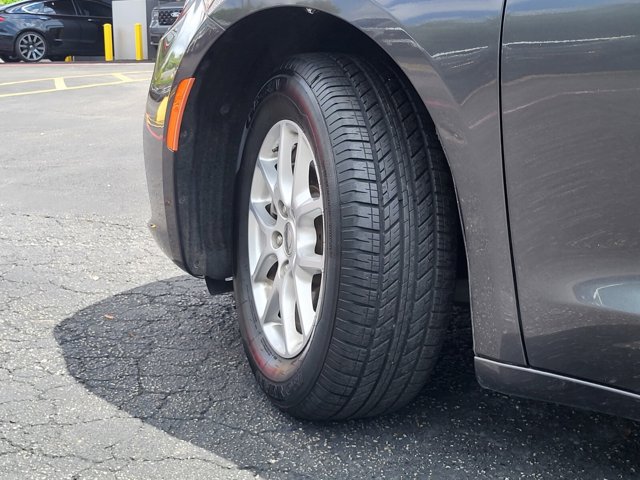 Used 2023 Chrysler Pacifica - photo 34