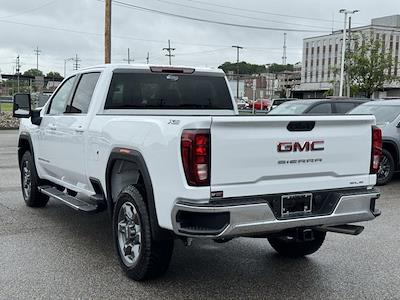 New 2025 GMC Sierra 2500 SLE Crew Cab 4WD Pickup for sale #296702 - photo 2