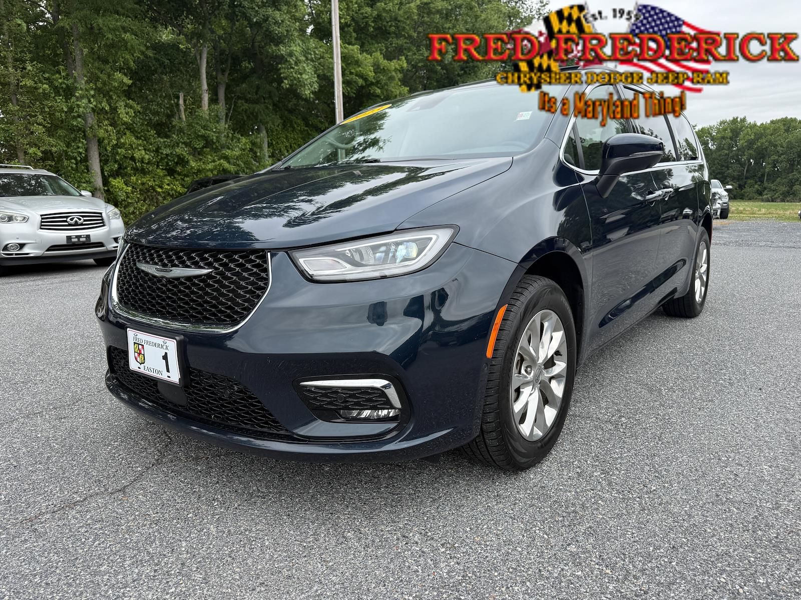 Used 2023 Chrysler Pacifica - photo 5