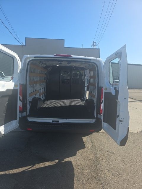 Used 2024 Ford Transit 250 - photo 2
