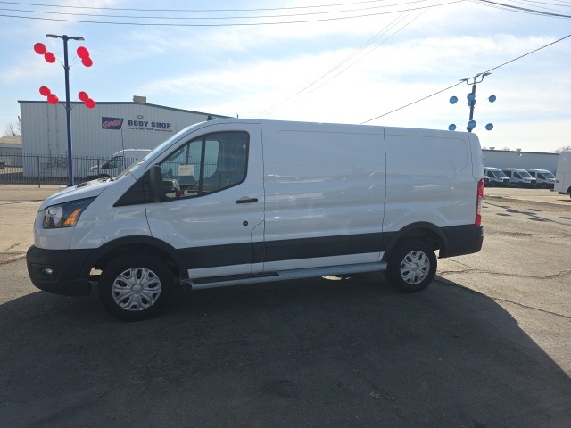 Used 2024 Ford Transit 250 - photo 1