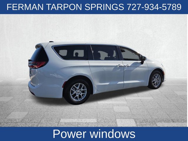 Used 2024 Chrysler Pacifica - photo 12