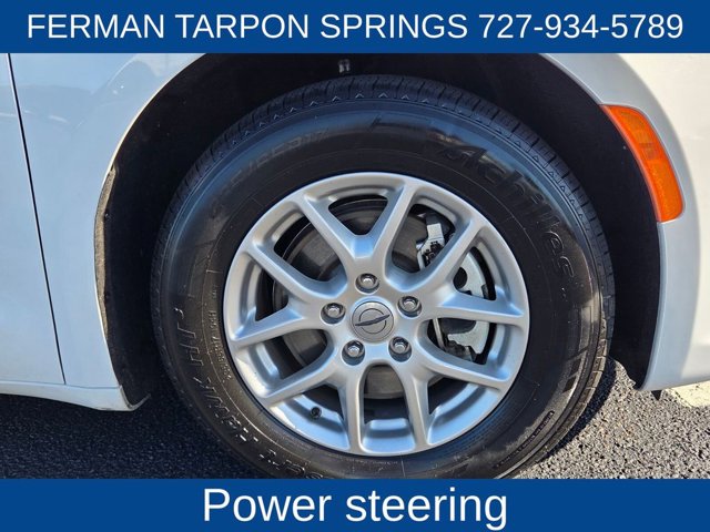 Used 2024 Chrysler Pacifica - photo 14