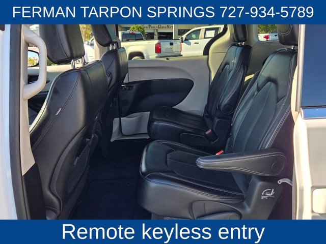 Used 2024 Chrysler Pacifica - photo 16