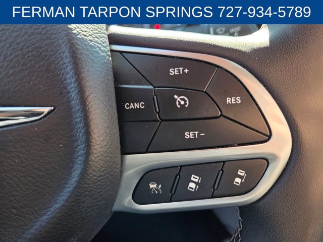 Used 2024 Chrysler Pacifica - photo 33