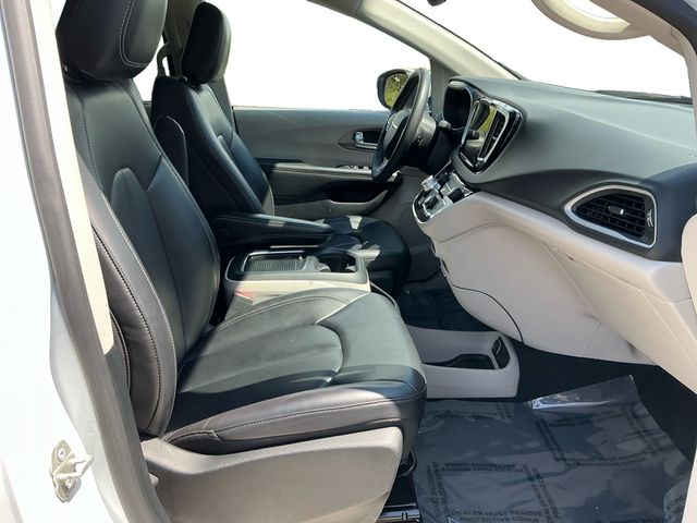 Used 2023 Chrysler Pacifica - photo 20