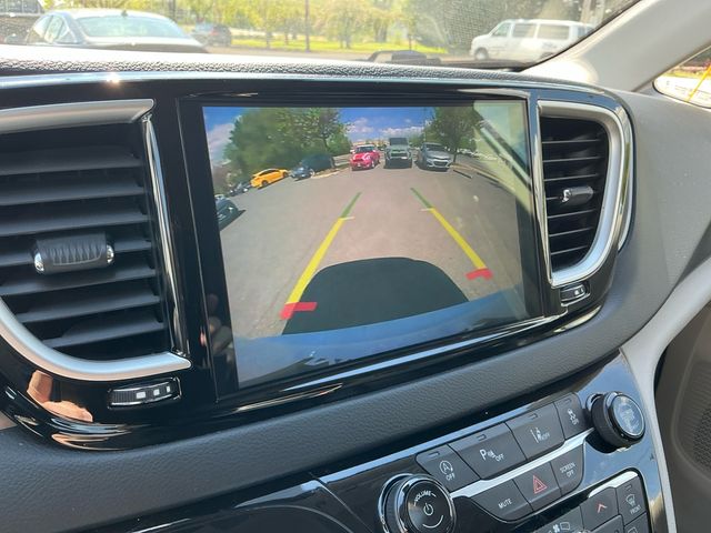 Used 2023 Chrysler Pacifica - photo 25