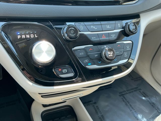 Used 2023 Chrysler Pacifica - photo 27