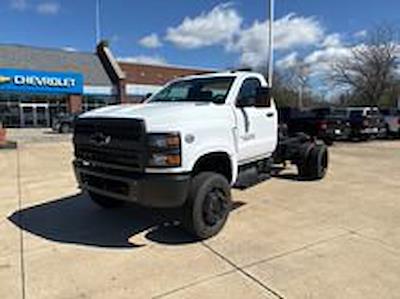 2024 Chevrolet Silverado 5500 Regular Cab DRW 4WD, Cab Chassis for sale #65835 - photo 1