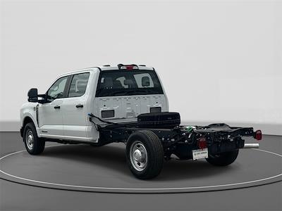 2024 Ford F-350 Crew Cab SRW RWD Cab Chassis for sale #FR4052DT - photo 2
