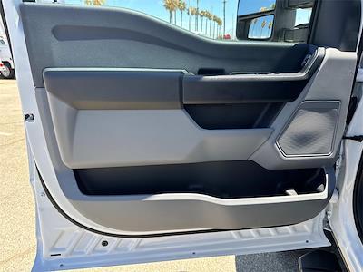 New 2025 Ford F-550 - photo 1