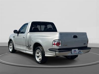 2004 Ford F-150 Regular Cab RWD Pickup for sale #V67948 - photo 2